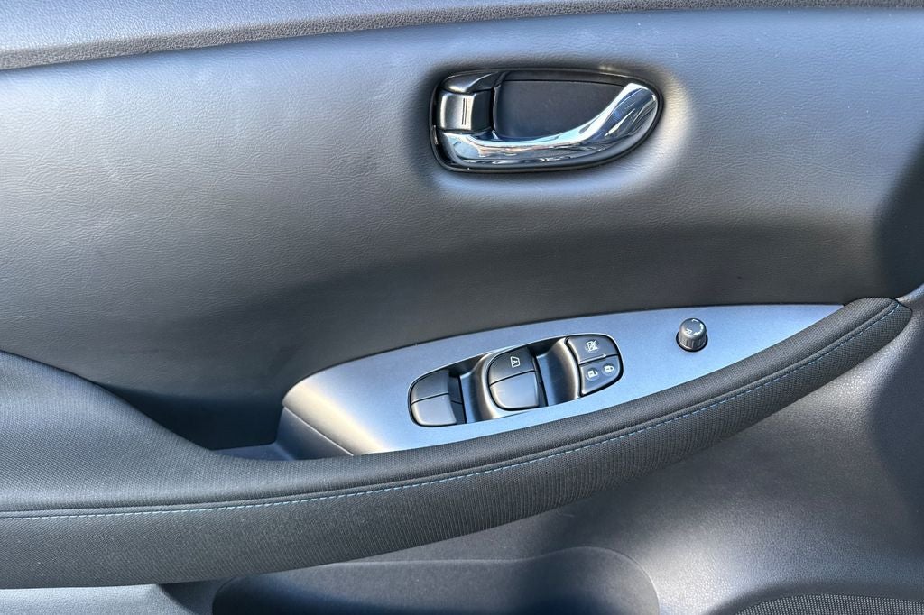 2025 Nissan Leaf S