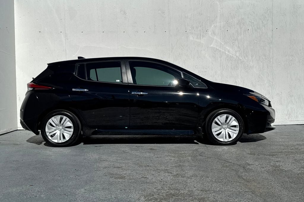 2025 Nissan Leaf S