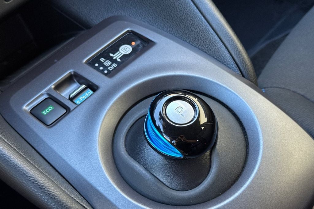 2025 Nissan Leaf S