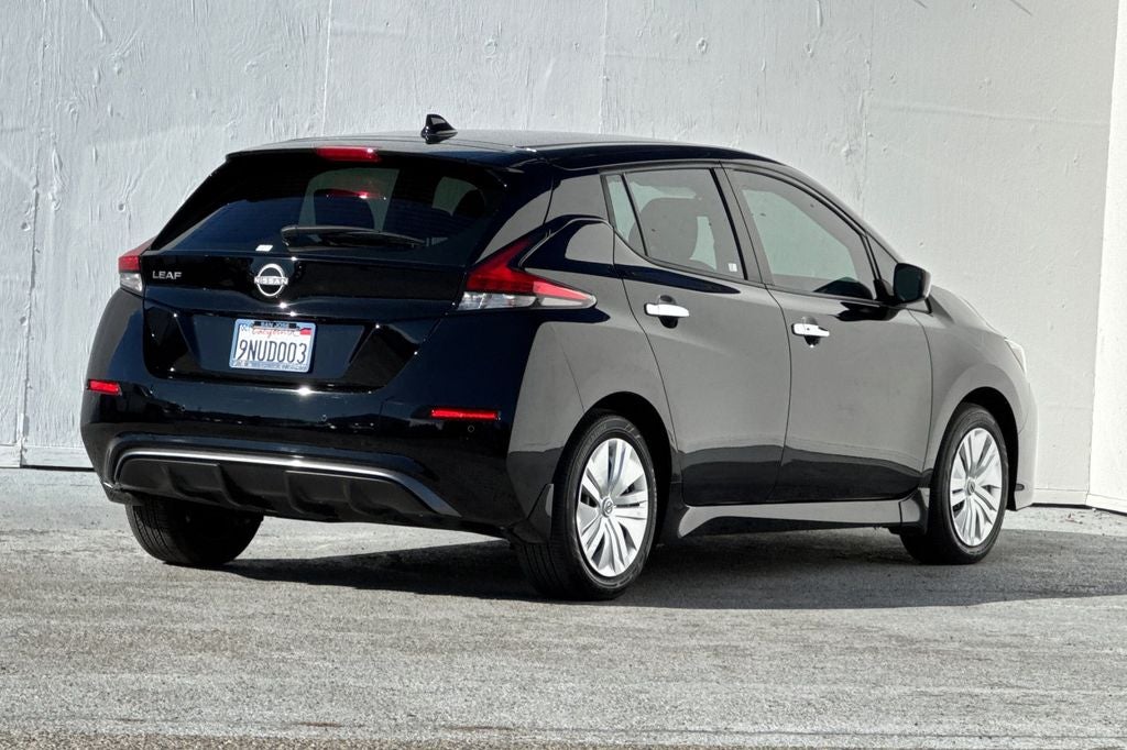 2025 Nissan Leaf S