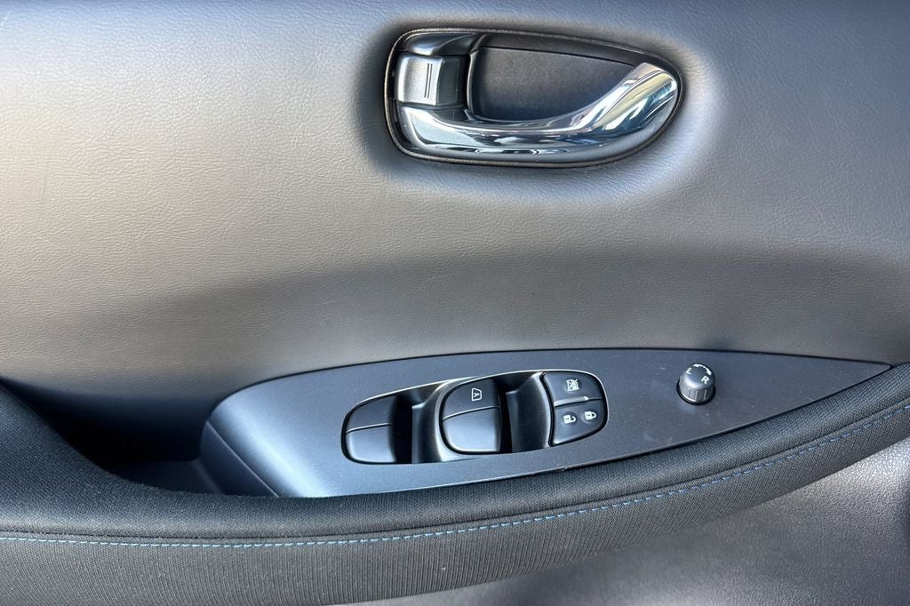 2023 Nissan Leaf S