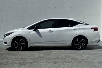 2023 Nissan Versa 1.6 SR