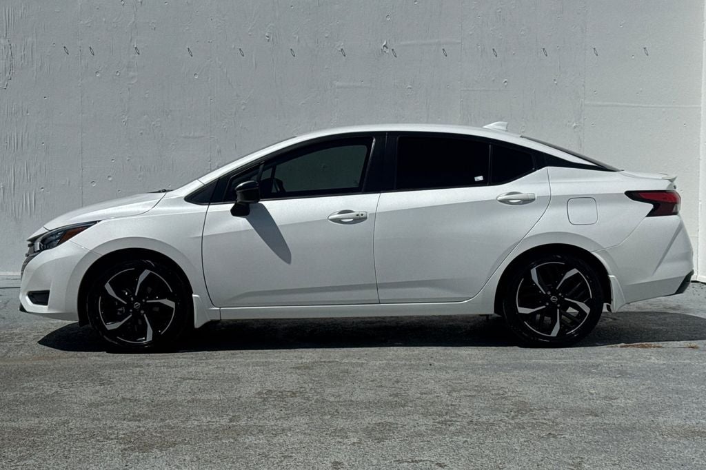2023 Nissan Versa 1.6 SR