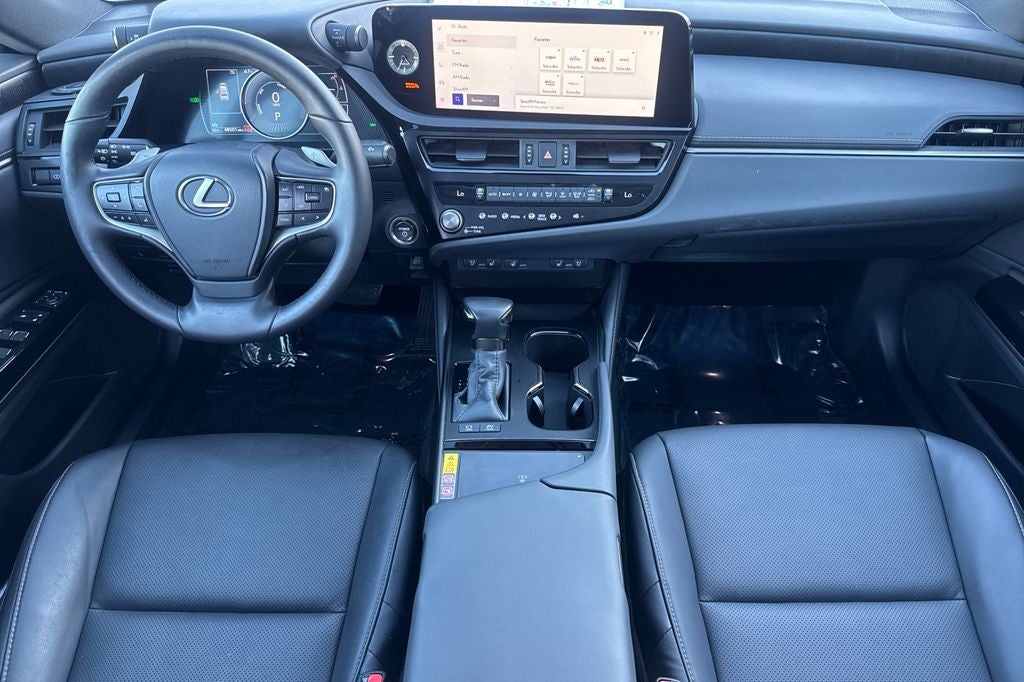 2025 Lexus ES 300h