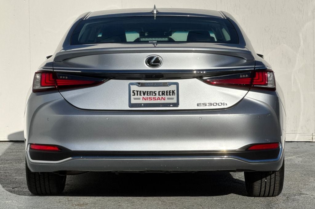 2025 Lexus ES 300h