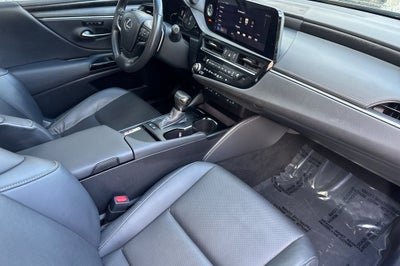2024 Lexus ES 300h