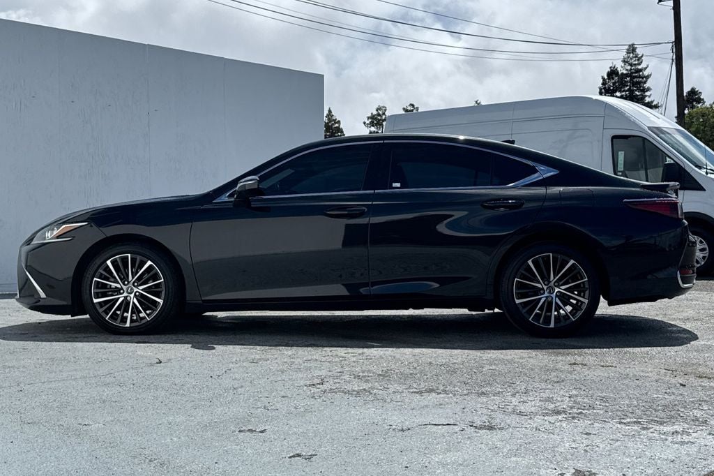 2024 Lexus ES 300h