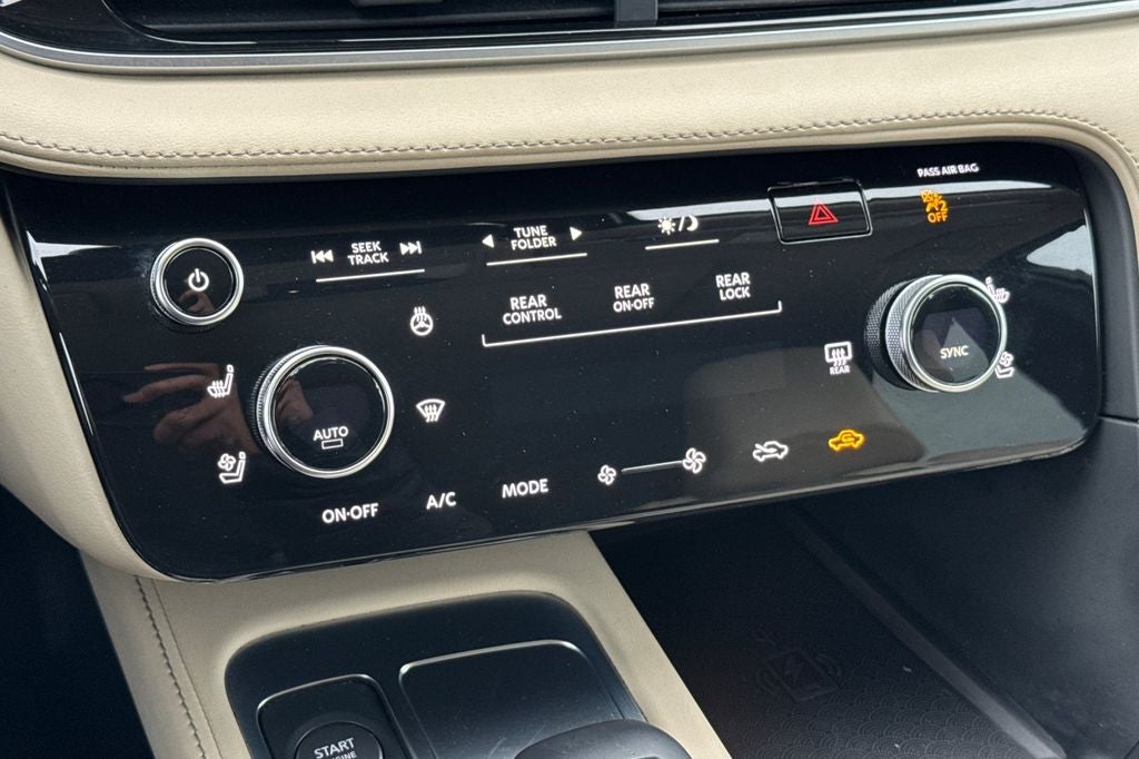 2025 INFINITI QX60 LUXE