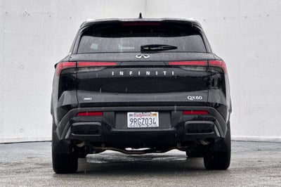 2025 INFINITI QX60 LUXE