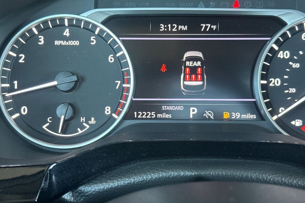 2024 Nissan Pathfinder SV