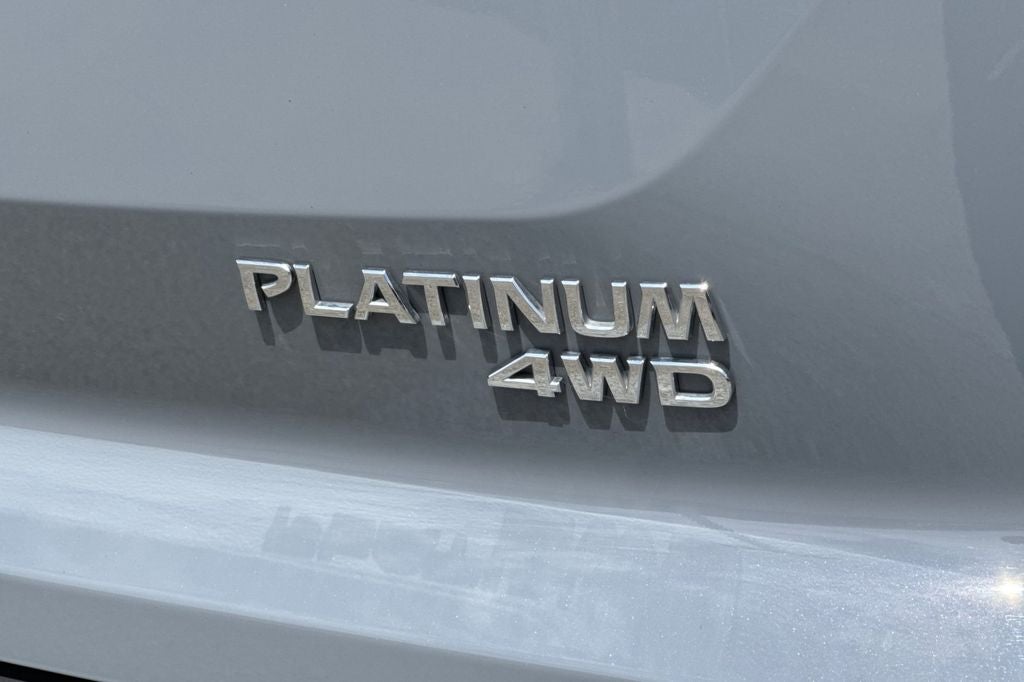 2025 Nissan Pathfinder Platinum