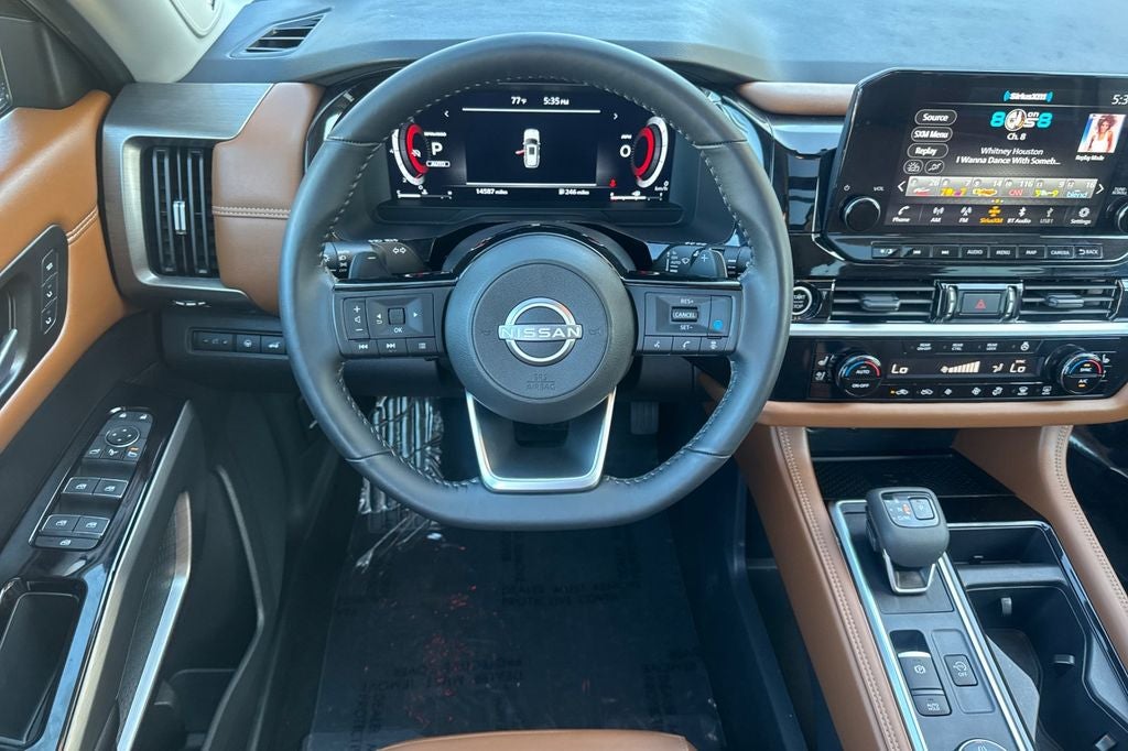 2024 Nissan Pathfinder Platinum