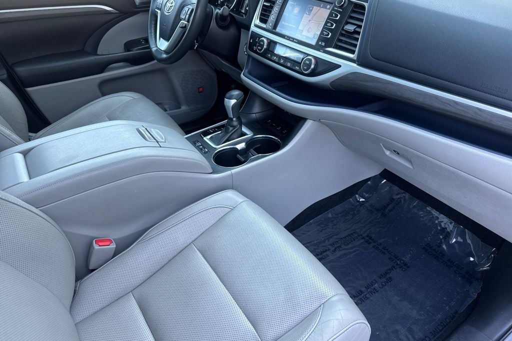 2019 Toyota Highlander Limited Platinum
