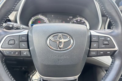 2022 Toyota Highlander Hybrid XLE