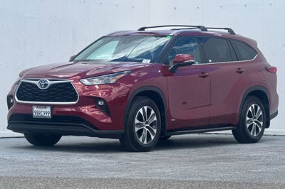 2022 Toyota Highlander Hybrid XLE