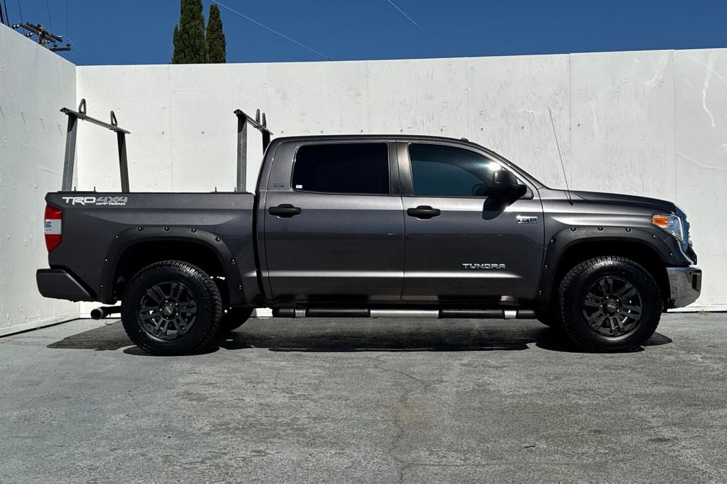 2017 Toyota Tundra SR5