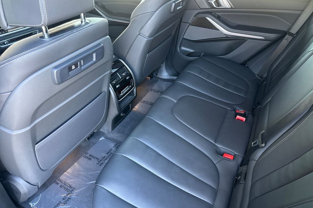 2021 BMW X5 M50i