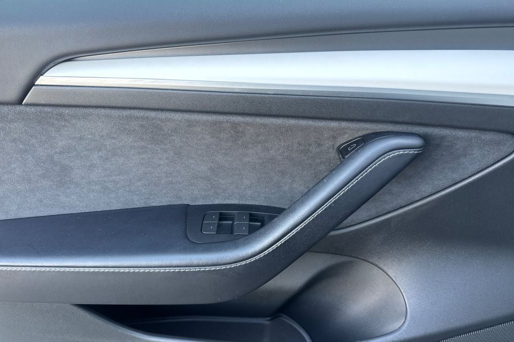2022 Tesla Model 3 .