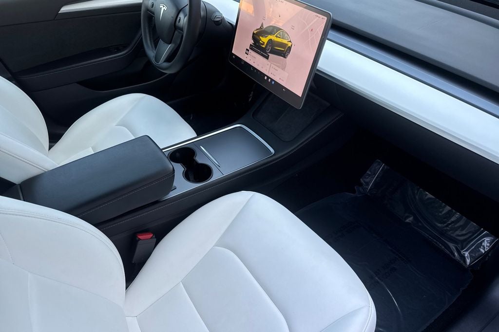 2022 Tesla Model 3 .