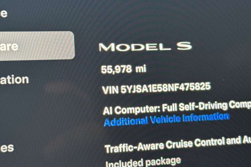 2022 Tesla Model S Base