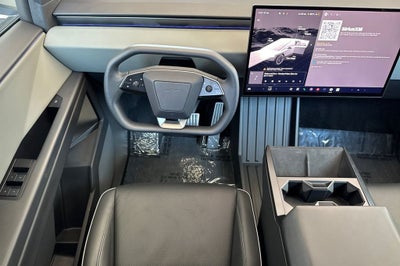 2025 Tesla Cybertruck .