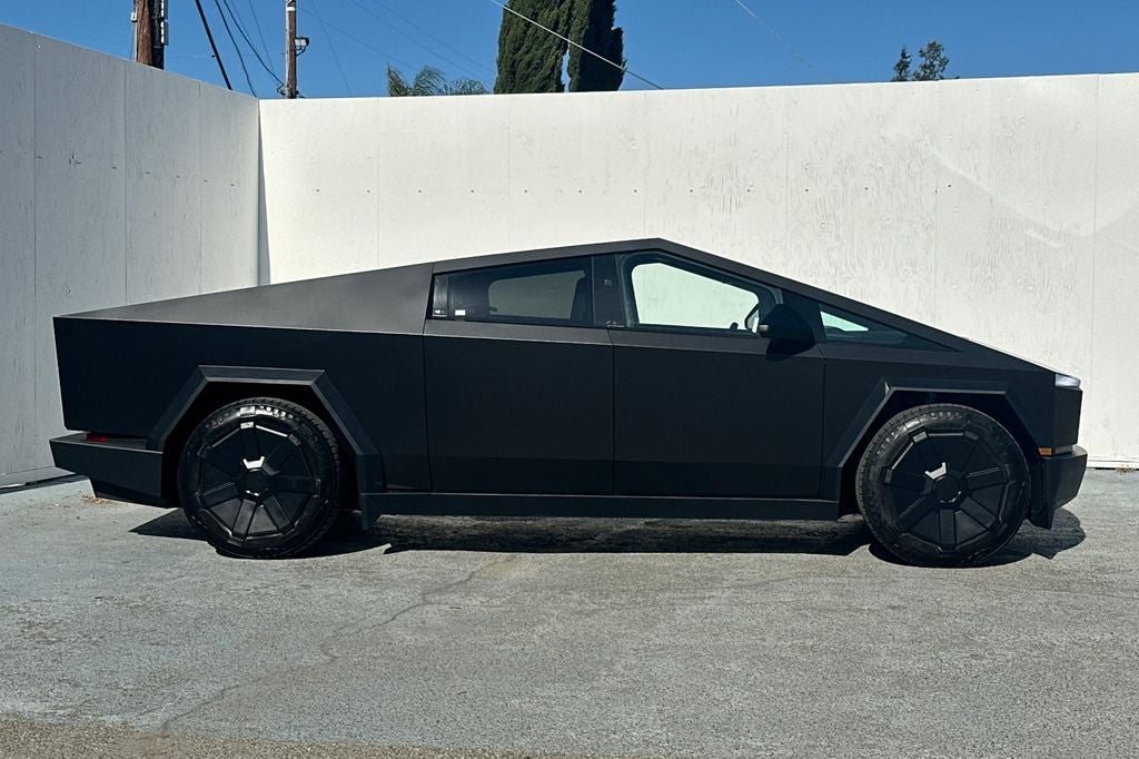 2024 Tesla Cybertruck Foundation