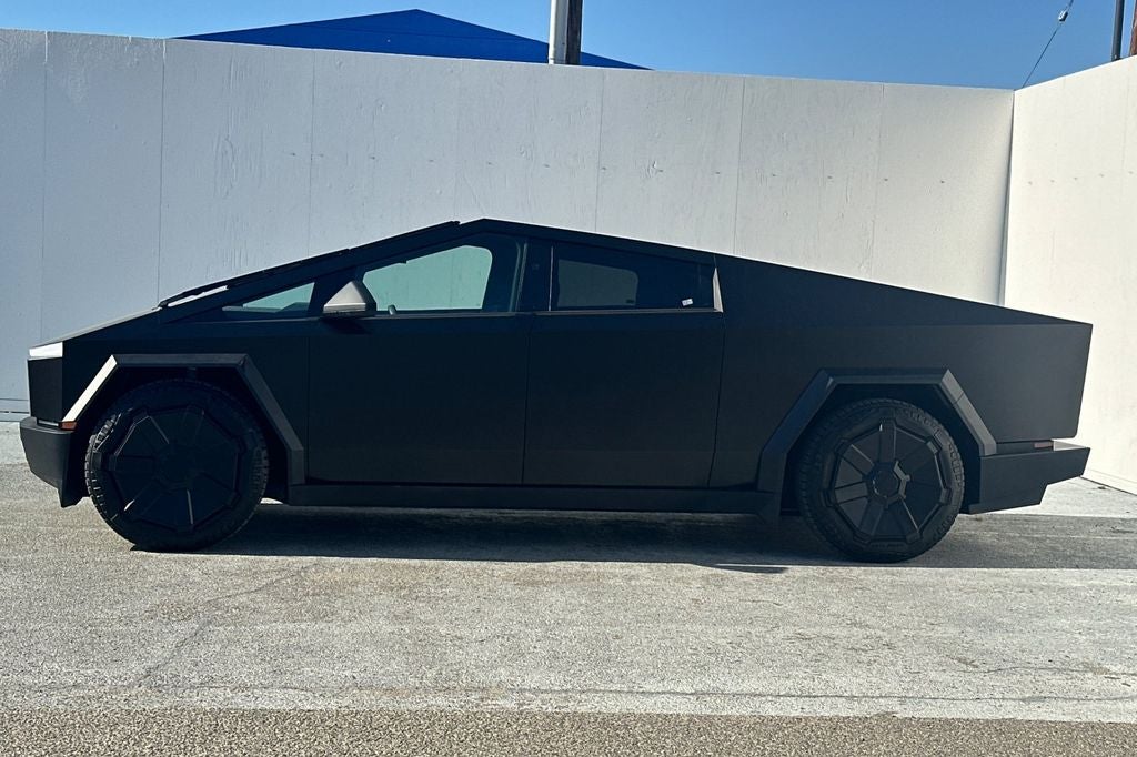 2024 Tesla Cybertruck Foundation