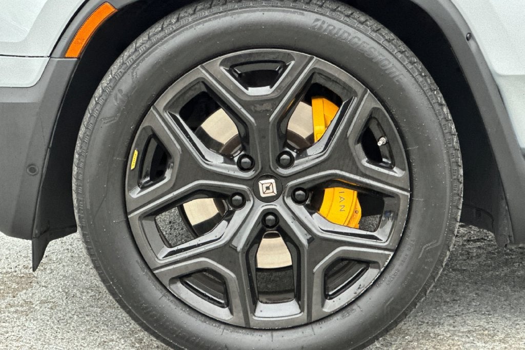 2023 Rivian R1S Adventure Quad Motor Large Pack