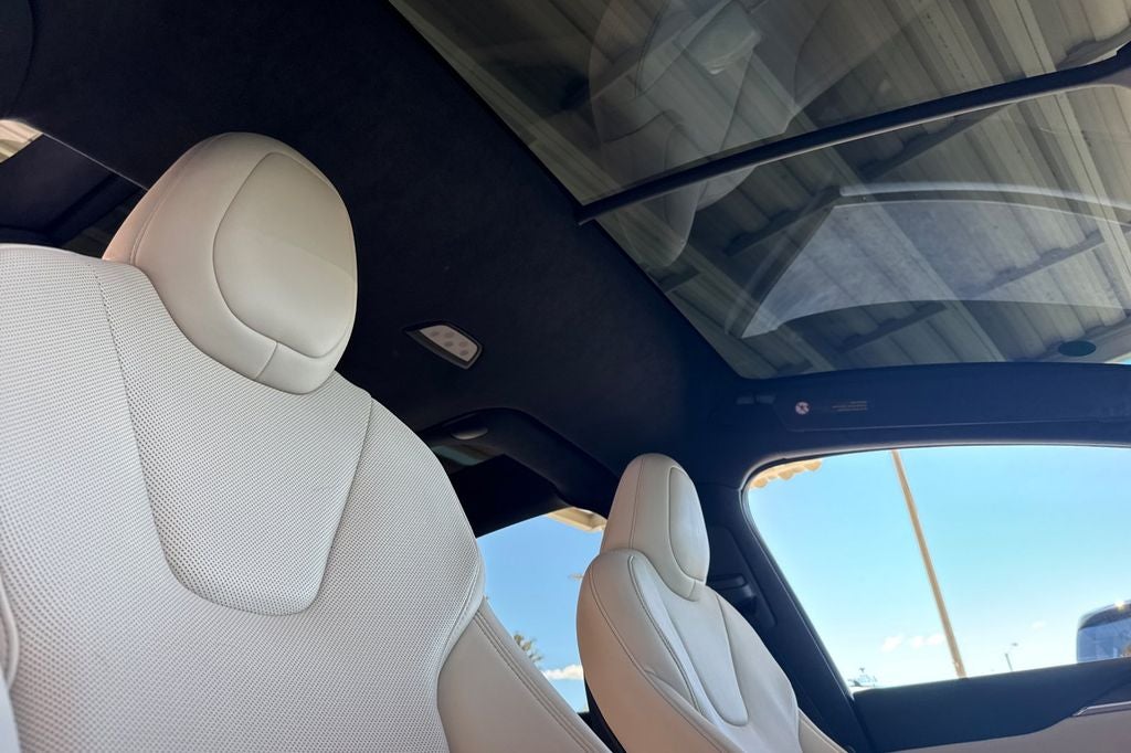 2022 Tesla Model X .