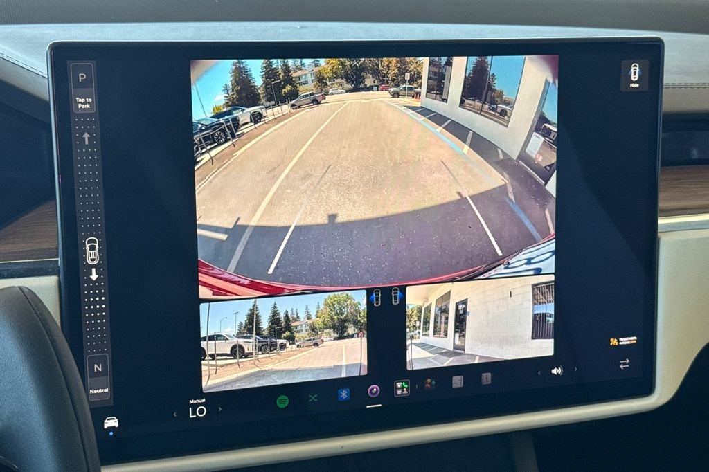2022 Tesla Model X .