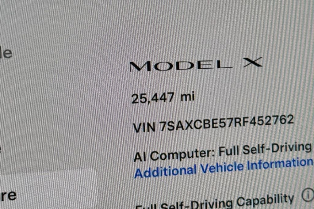 2024 Tesla Model X Base