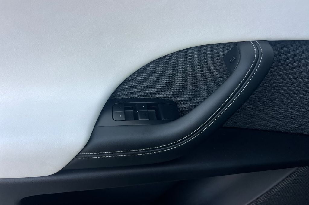 2023 Tesla Model X Standard Range