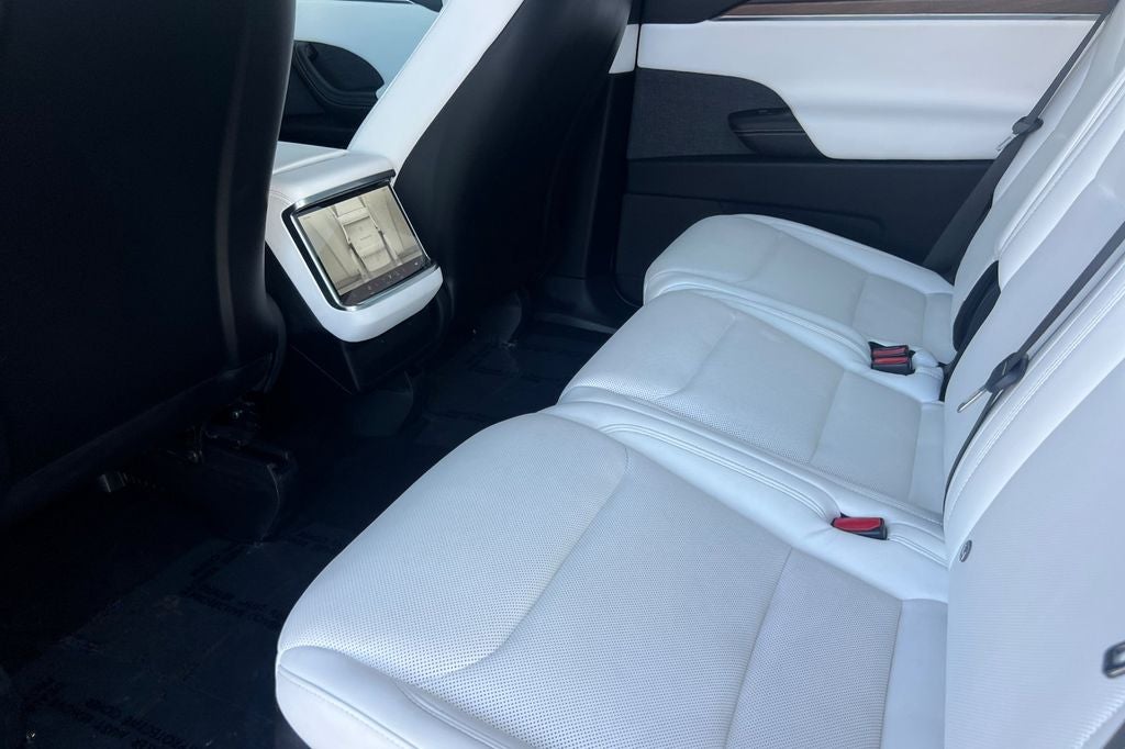 2023 Tesla Model X Standard Range