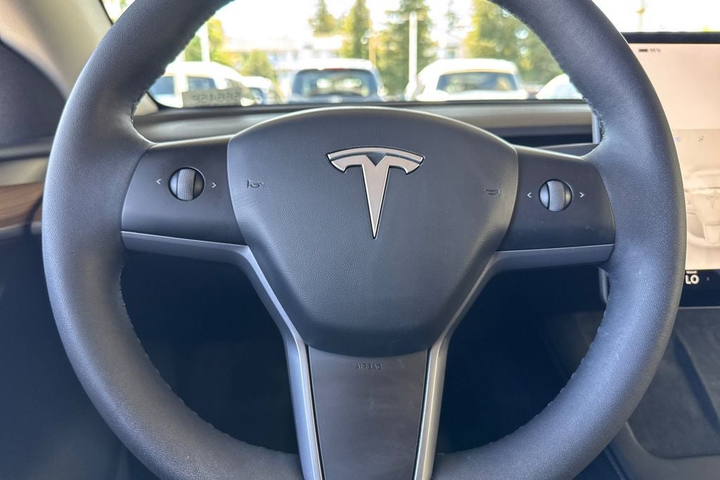 2025 Tesla Model Y Long Range