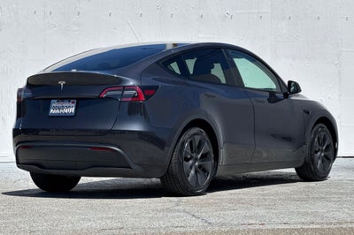 2025 Tesla Model Y Long Range