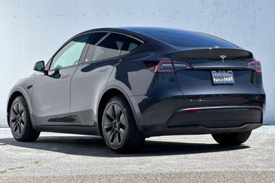 2025 Tesla Model Y Long Range