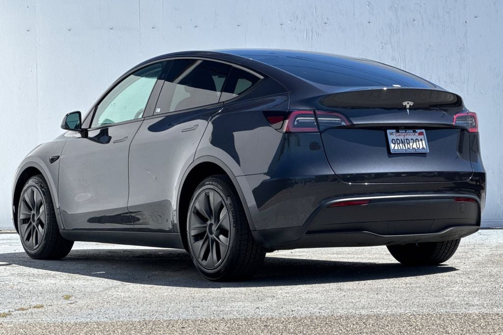 2025 Tesla Model Y Long Range