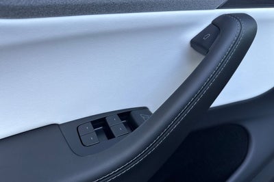 2026 Tesla Model Y Base