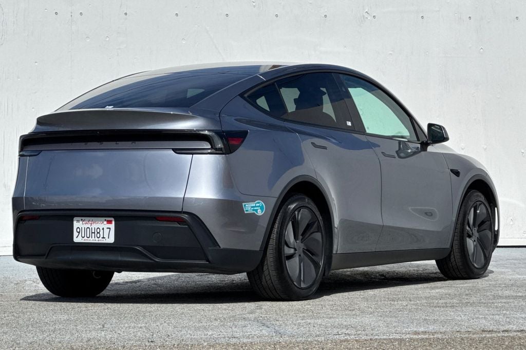 2026 Tesla Model Y Premium