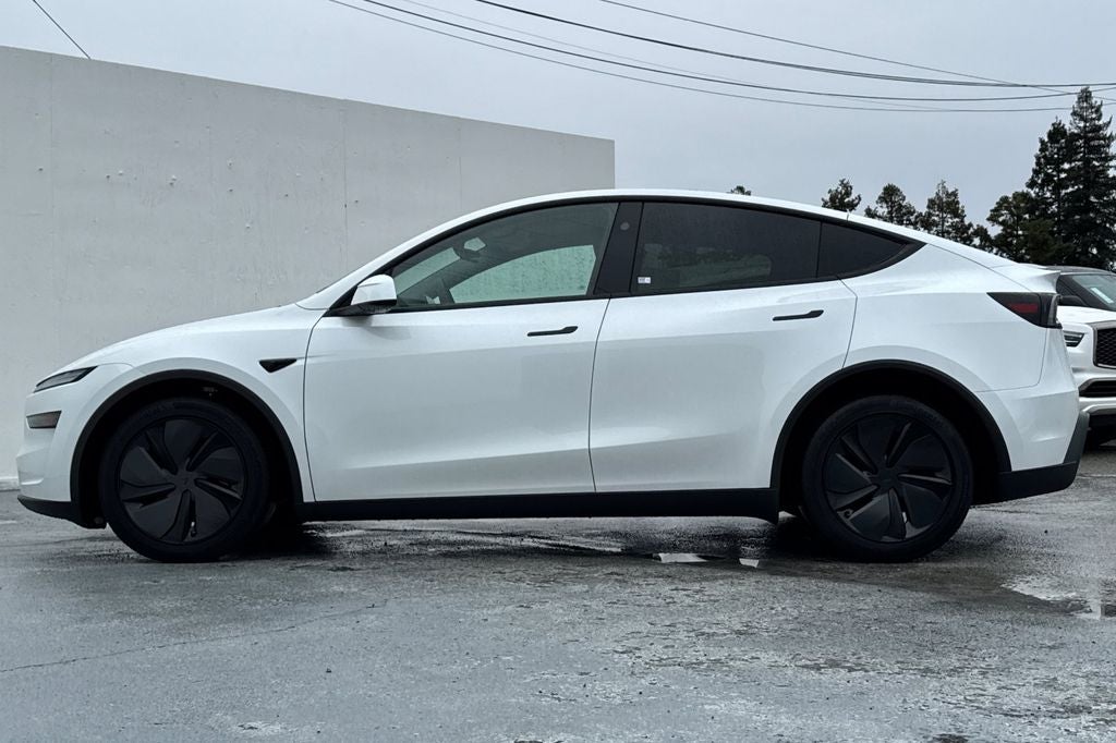 2026 Tesla Model Y Long Range
