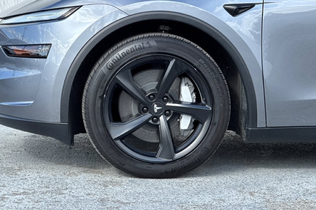 2026 Tesla Model Y Premium