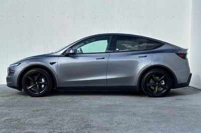 2026 Tesla Model Y Premium