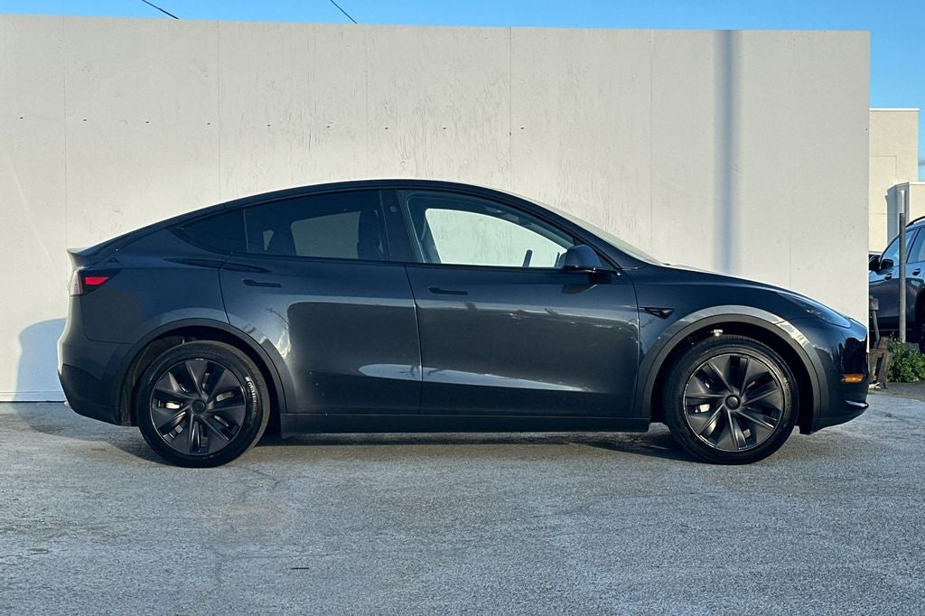 Used 2025 Tesla Model Y Long Range with VIN 7SAYGDEE5SF295954 for sale in Santa Clara, CA