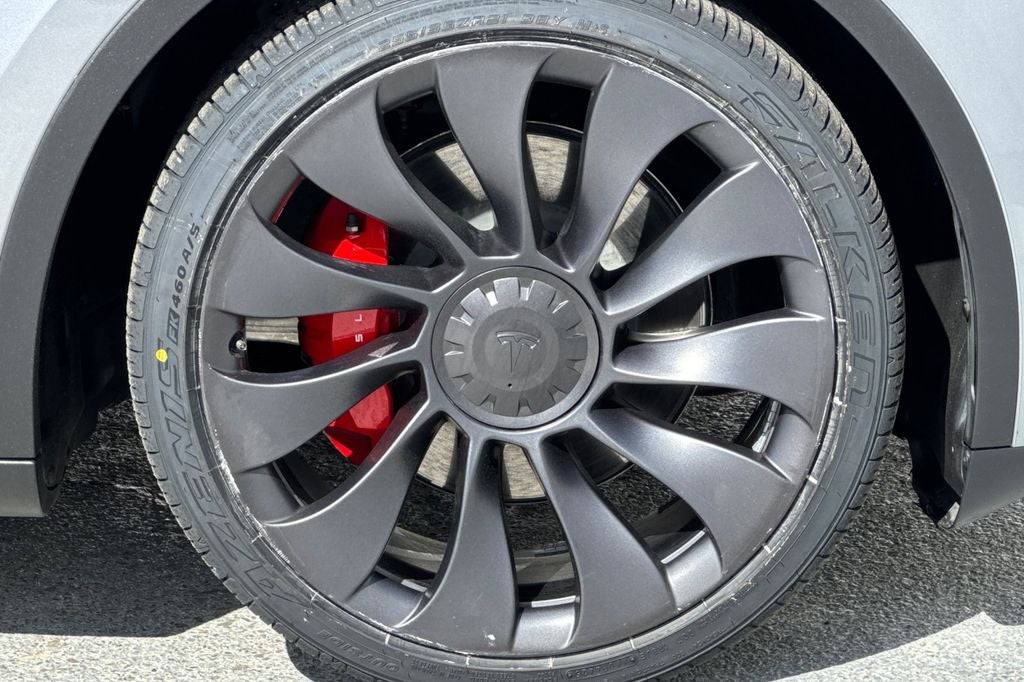 2024 Tesla Model Y Performance