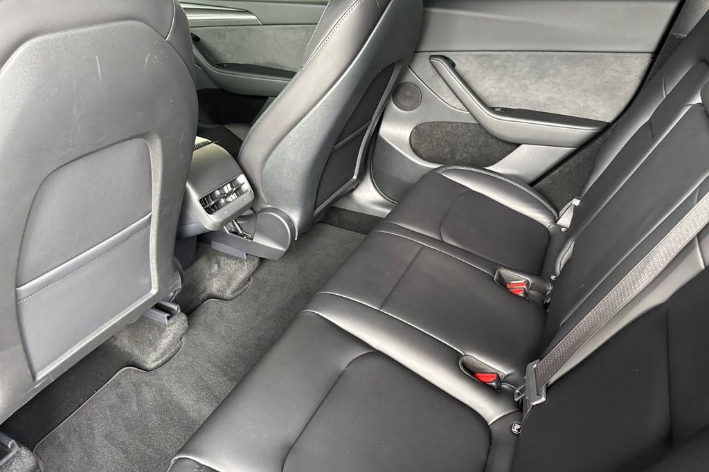 2025 Tesla Model Y Performance