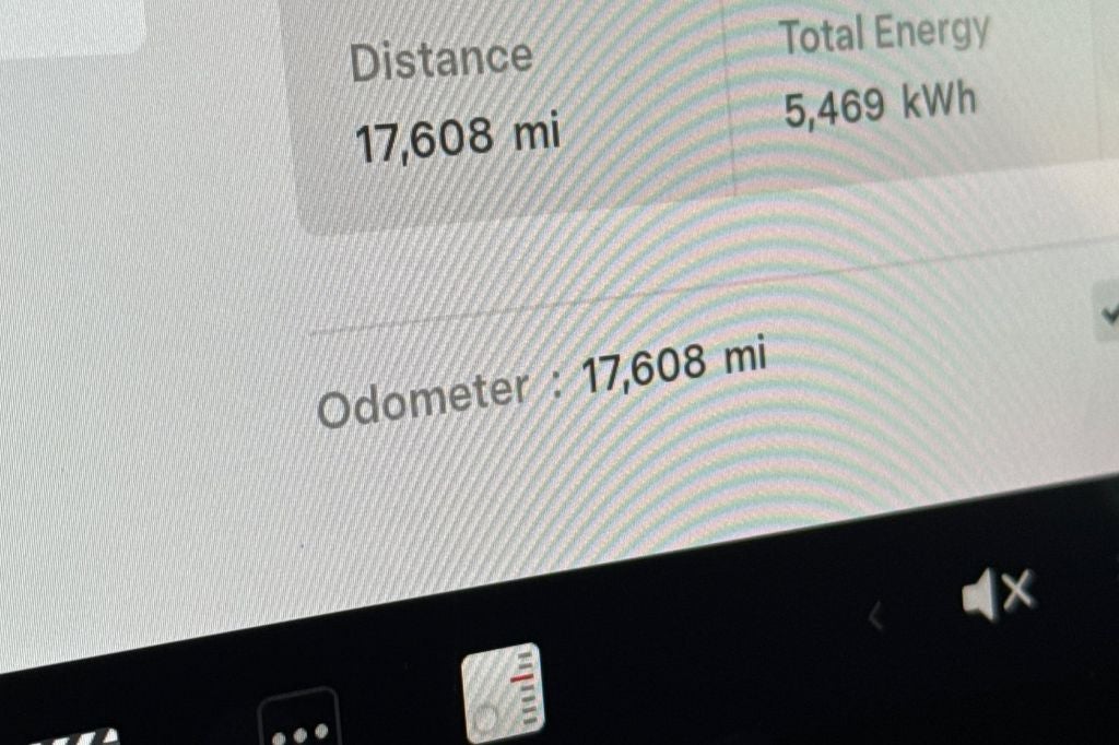 2025 Tesla Model Y Performance