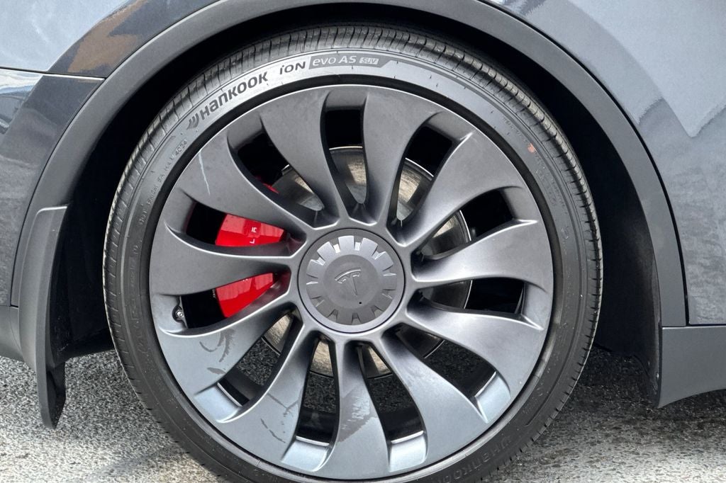 2025 Tesla Model Y Performance