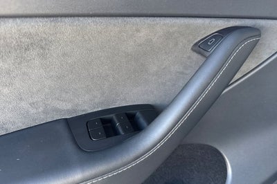 2025 Tesla Model Y Performance