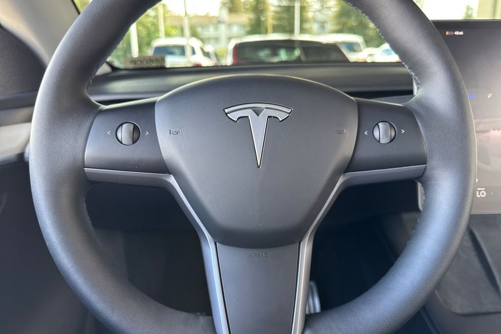 2025 Tesla Model Y Performance