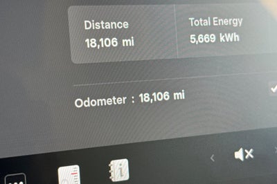 2025 Tesla Model Y Performance